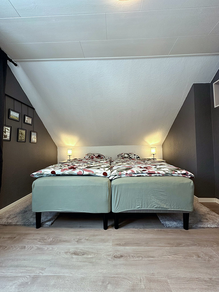 Schlafzimmer 2